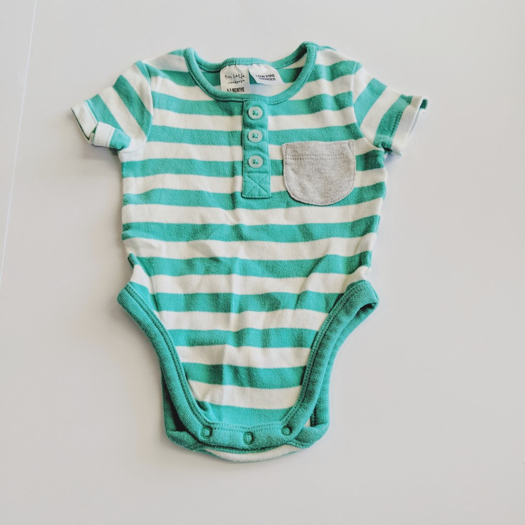 Green and white stripey bodysuit with grey pocket - size 000