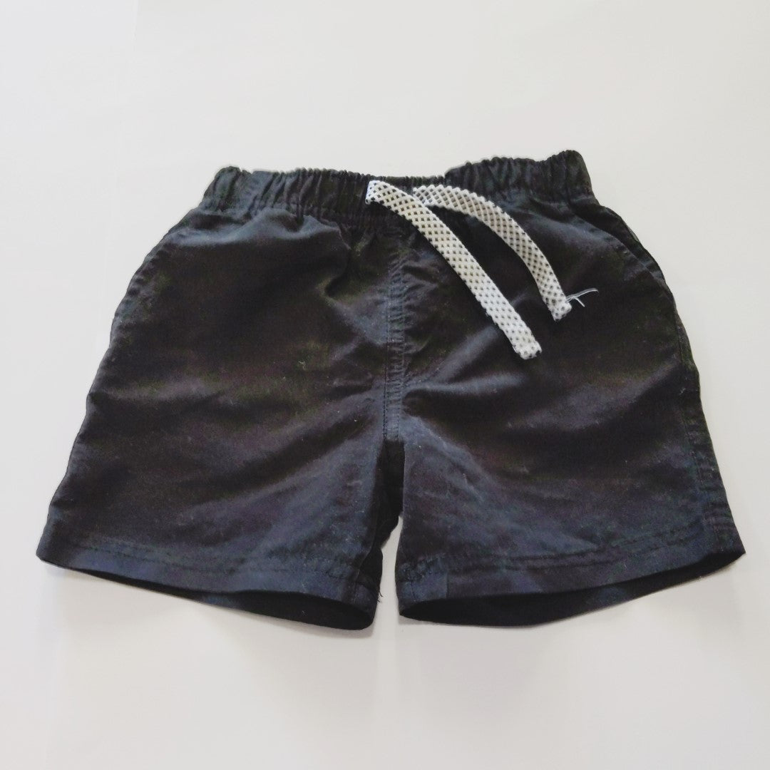 Black boardshorts - size 3