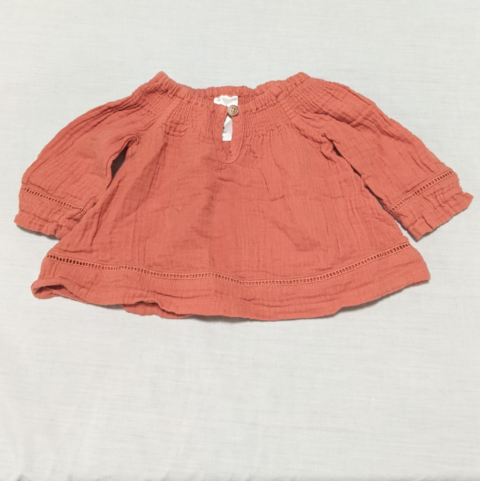 Burnt orange flowy top - size 000