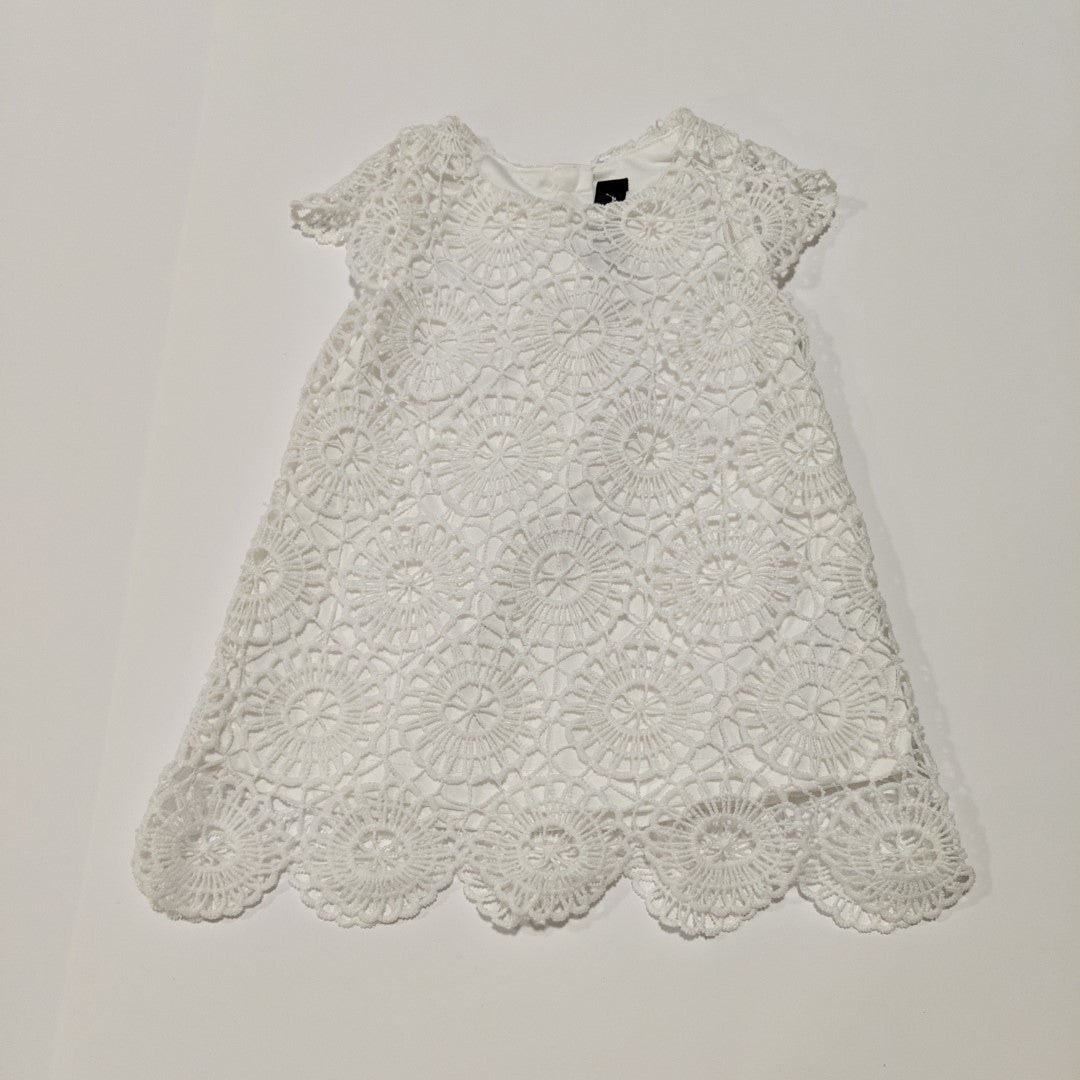 Lacy white dress - size 00