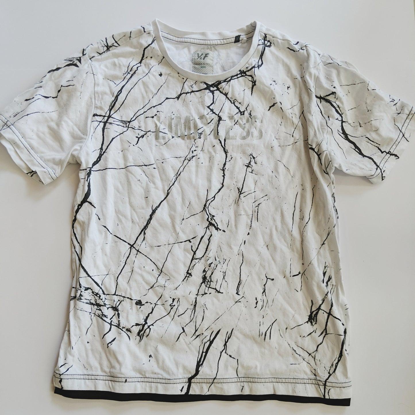 Limitless T-shirt - size 11