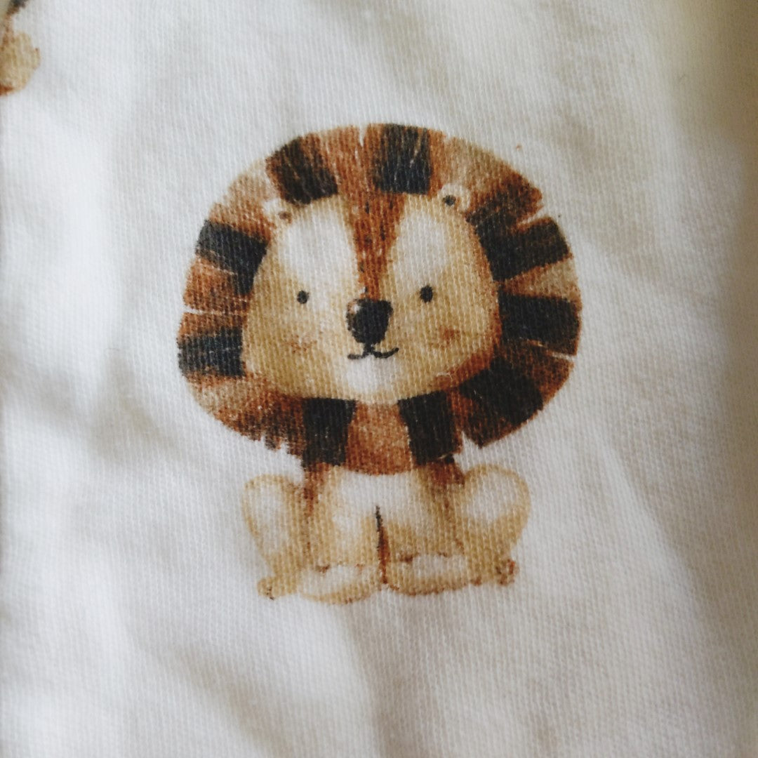 Lion onesie - size 0000