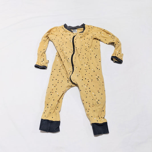 Mustard triangle patterned footless onesie - size 1