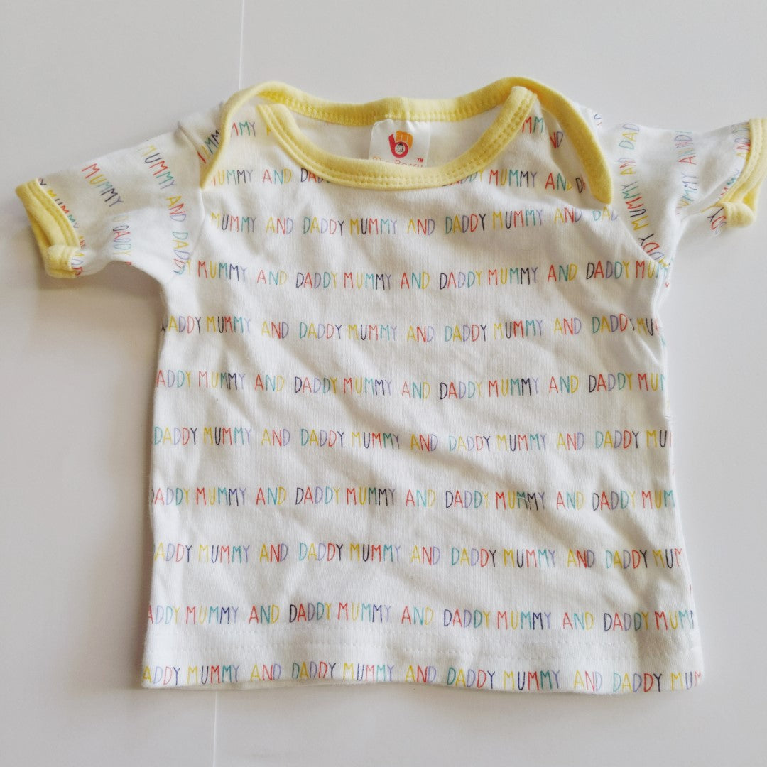 Yellow mummy and daddy T-shirt - size 0000